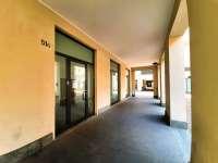 Esercizio commerciale in Sondrio Piazzale Bertacchi, Sondrio, {3} - Foto 2