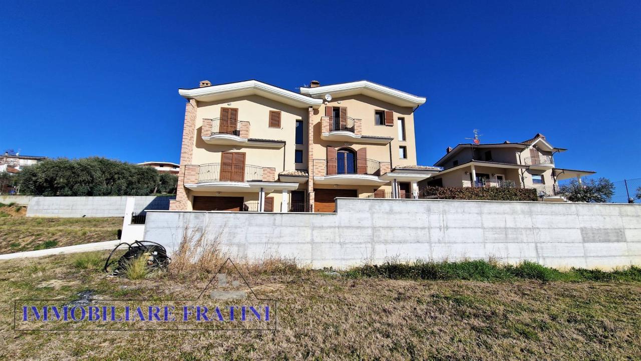 Villa in vendita a Torano Nuovo