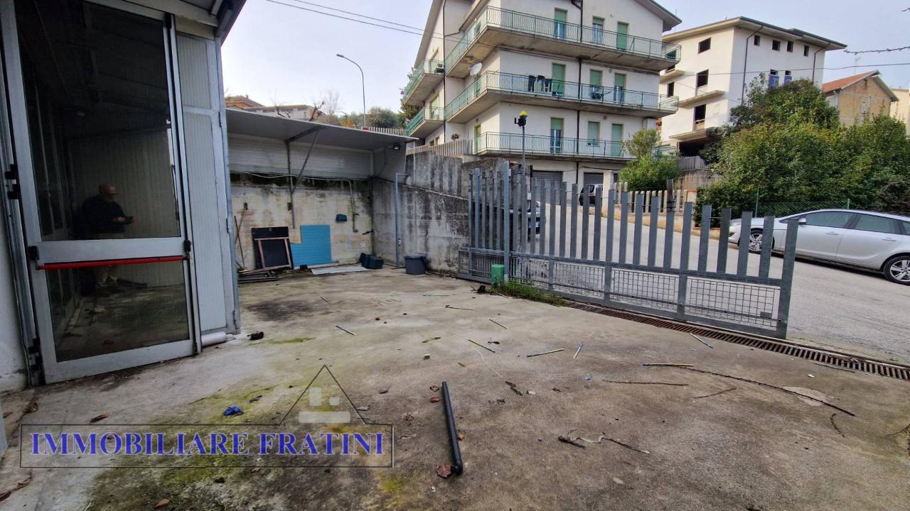 Magazzino in Via Maiella 4, Ancarano, {3} - Foto 2