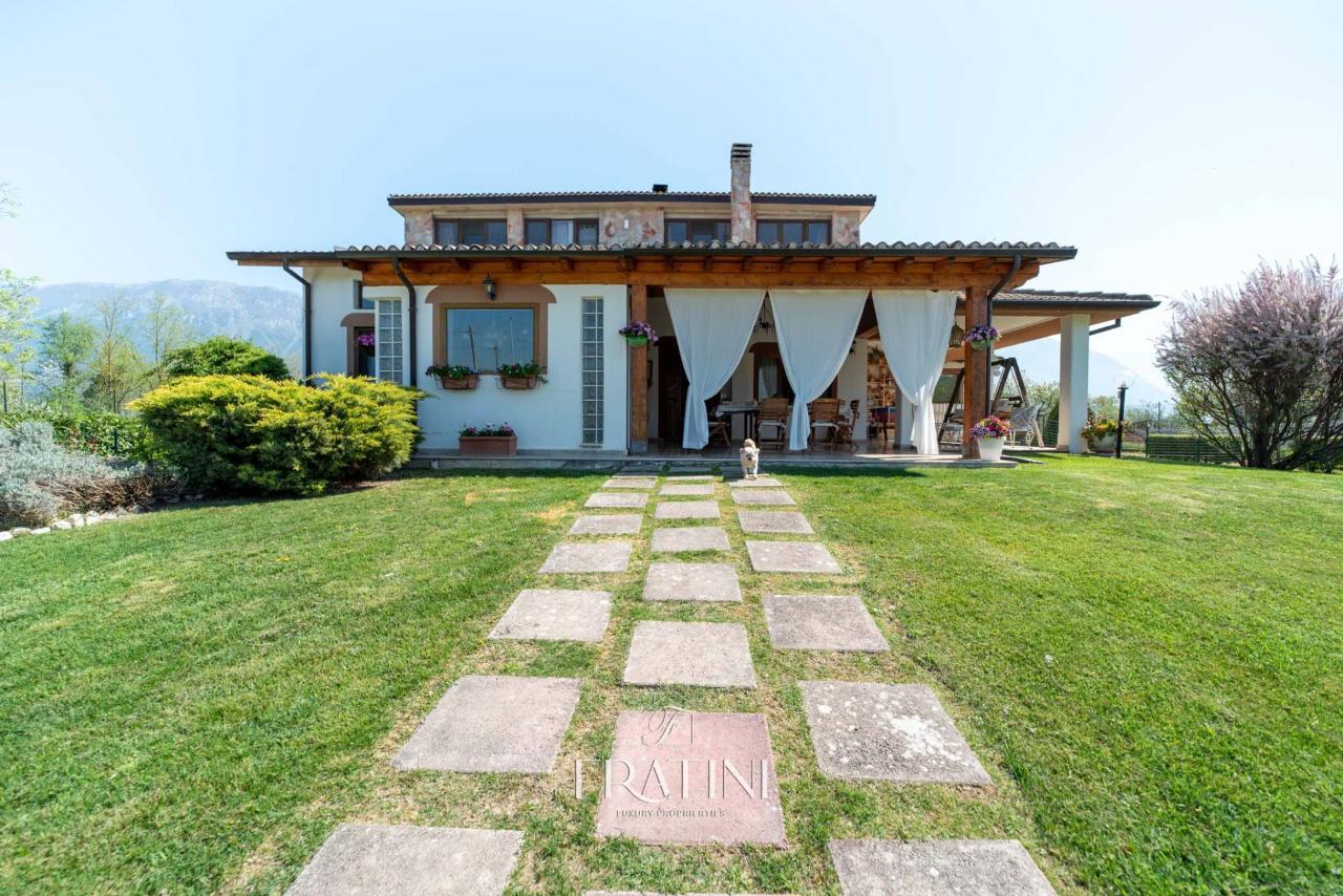 Villa in vendita a Pratola Peligna