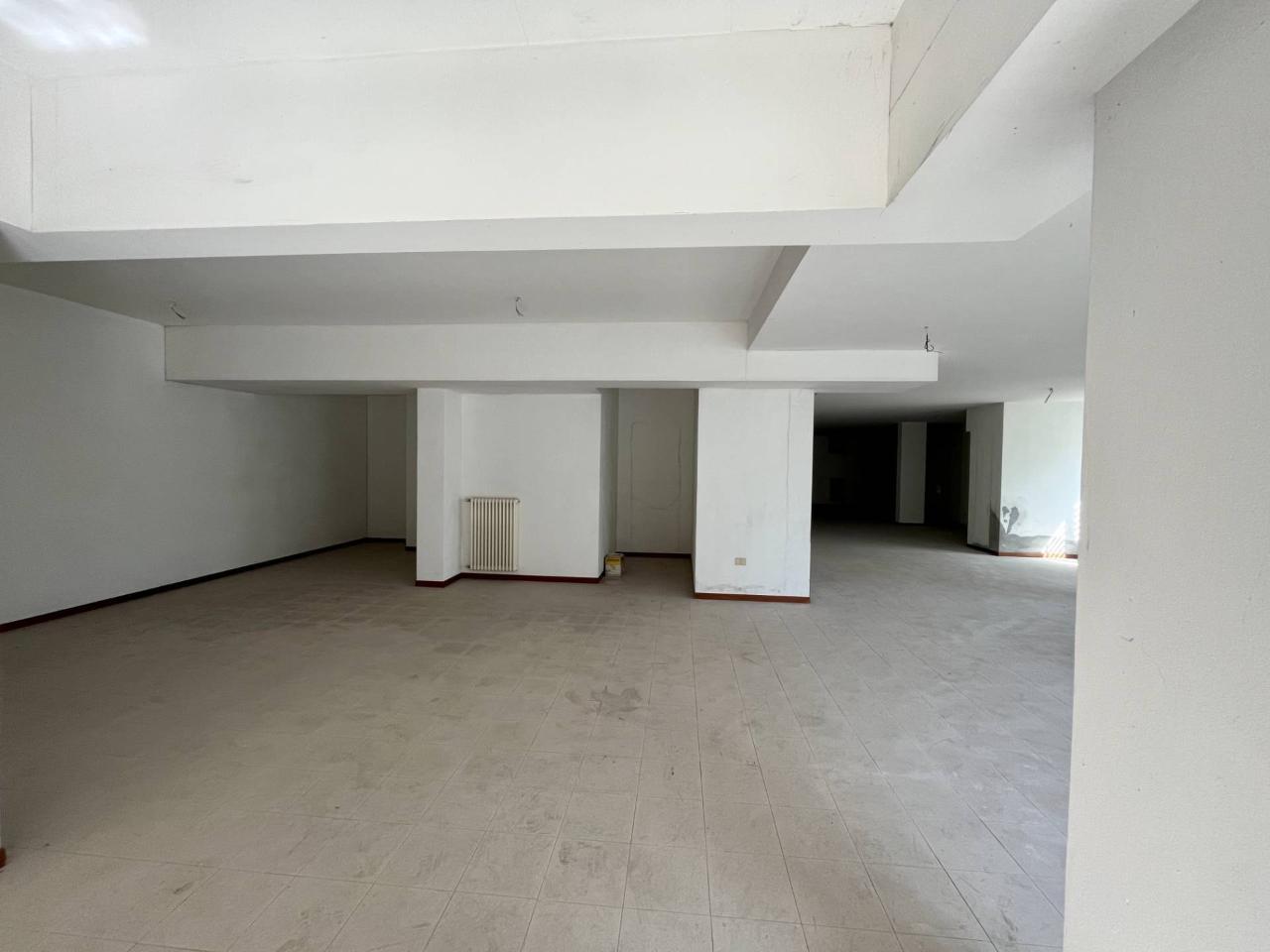 Magazzino in Via Borgo Palazzo 165, Bergamo, {3} - Foto 1