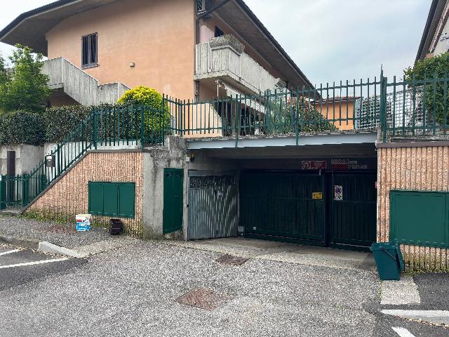 Garage or car box in Via Ferraris 31, Albano Sant'Alessandro - Photo 1