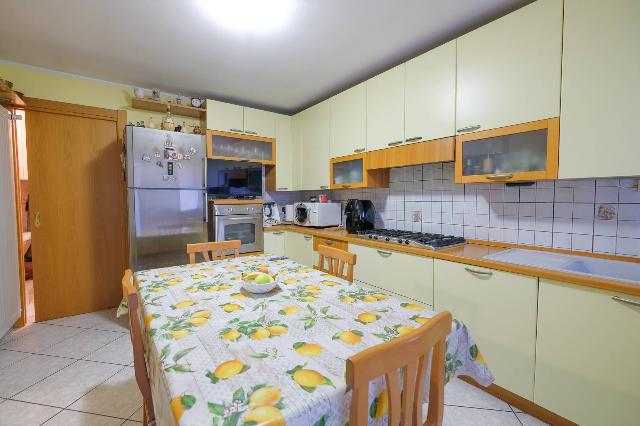 4-room flat in Via Leone Colombi 13, Curno - Photo 1