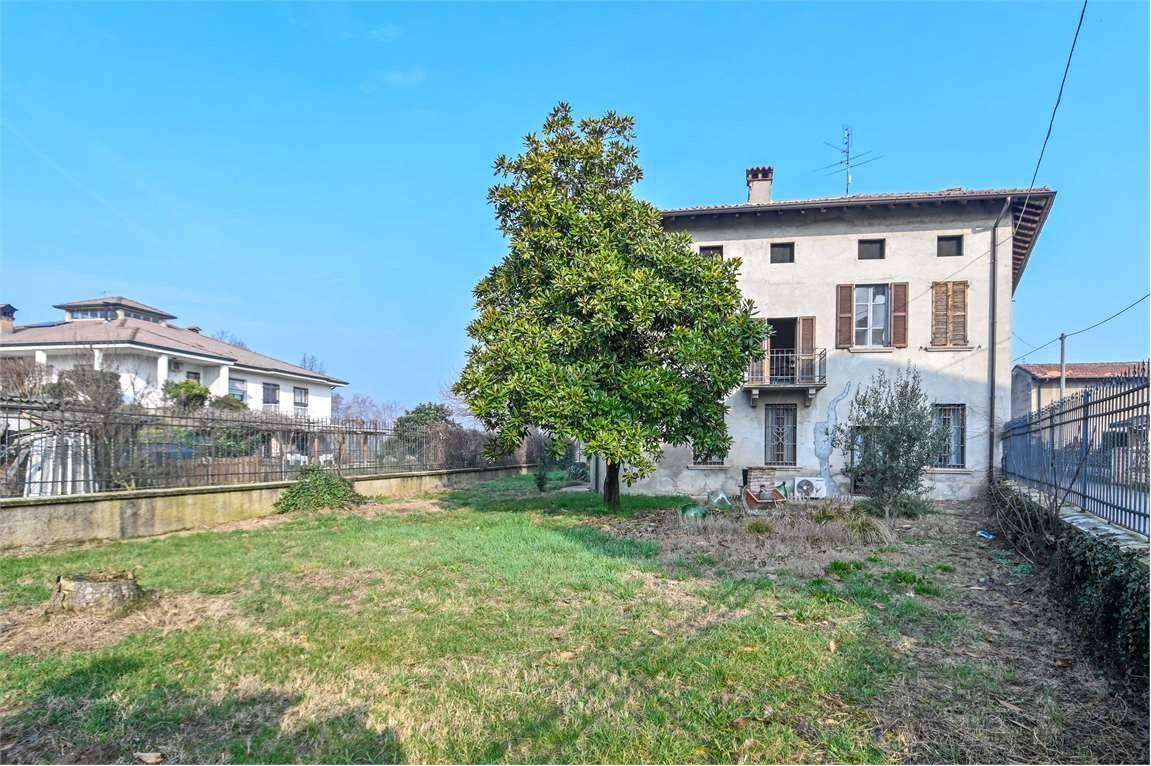 Villa in vendita a Fara Olivana Con Sola