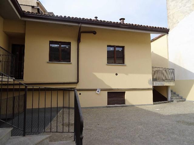 3-room flat in Via Vittorio Emanuele, Alba - Photo 1