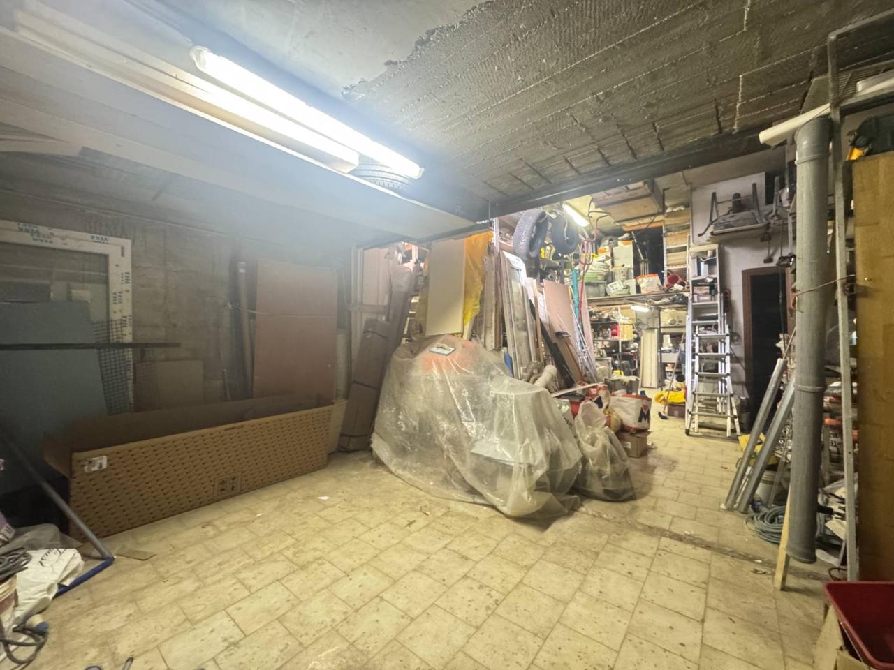 Magazzino in Via delle Camelie 15, Cologno Monzese, {3} - Foto 2