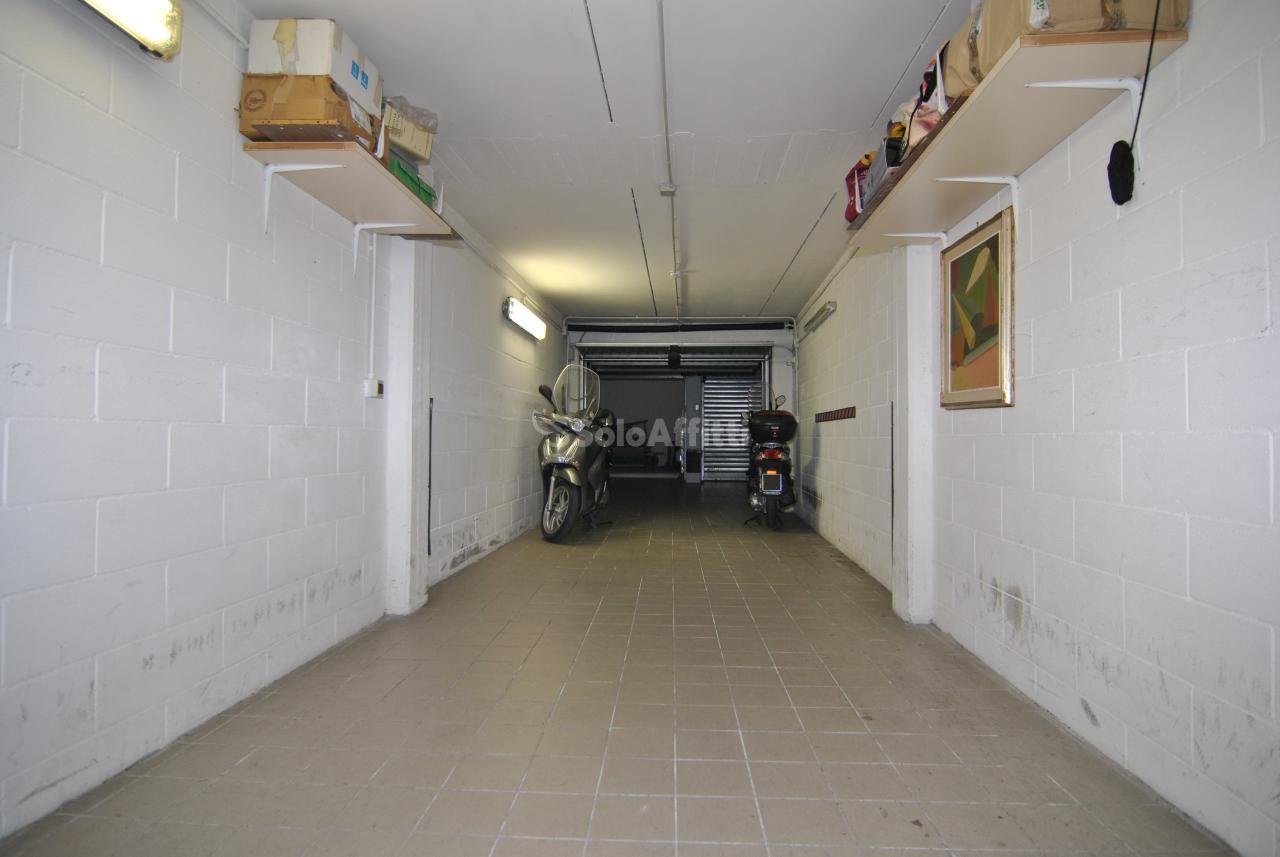 Magazzino in Via Giovannetti 24, Livorno, {3} - Foto 2