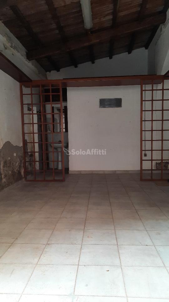 Magazzino in Via Terrazzini 24, Livorno, {3} - Foto 2