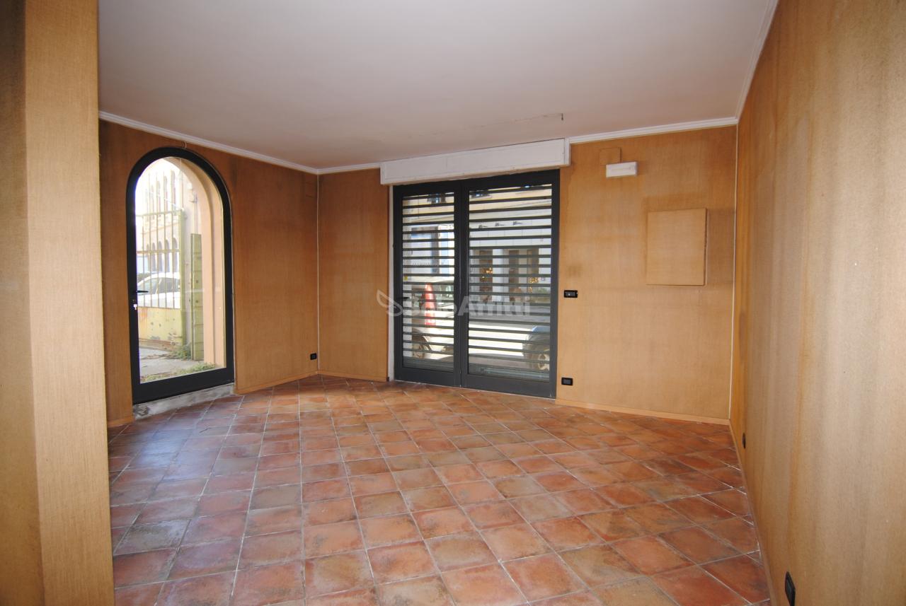 Negozio in , Livorno, {3} - Foto 1