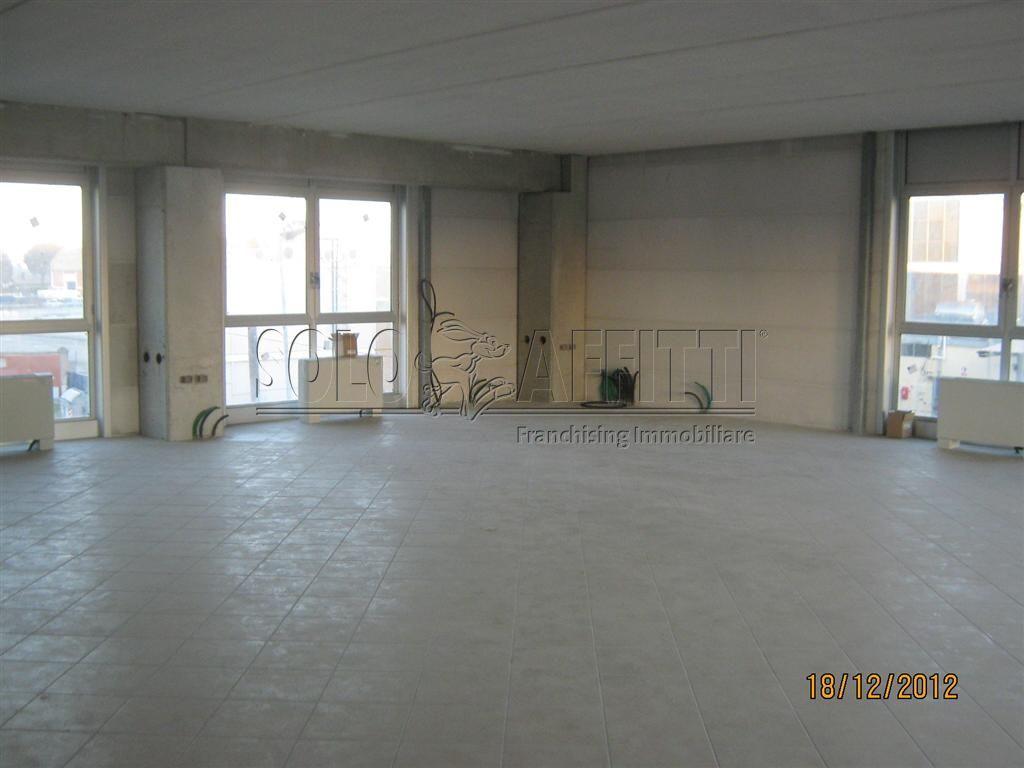 Ufficio in Via delle Cateratte 25, Livorno, {3} - Foto 1