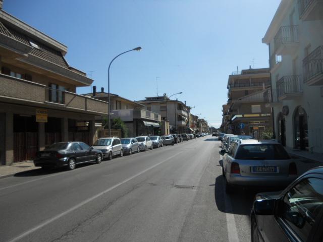 Negozio in Via Mare, San Benedetto del Tronto - Foto 1