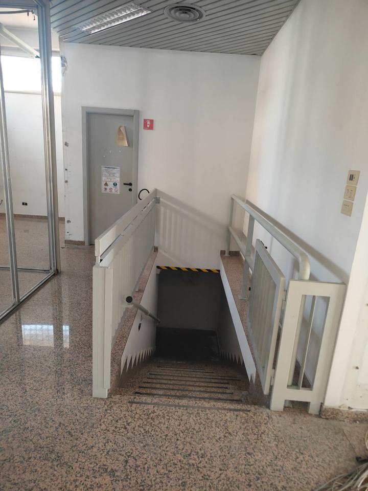 Negozio in Via Alcide De Gasperi, Monteprandone, {3} - Foto 2
