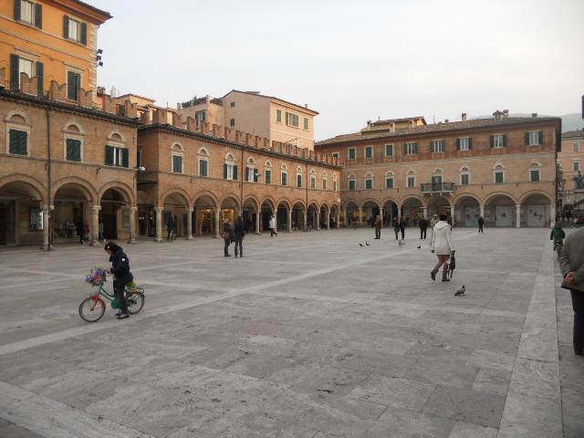 Trilocale in {3}, Piazza della Viola 6 - Foto 1