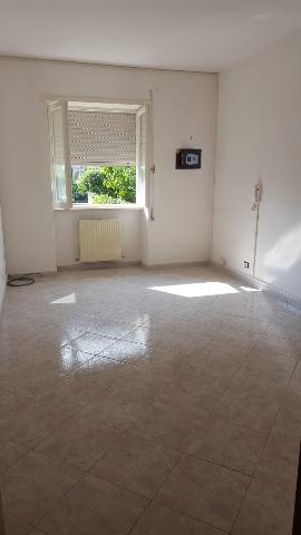 2-room flat in Via Firenze, Terracina - Photo 1