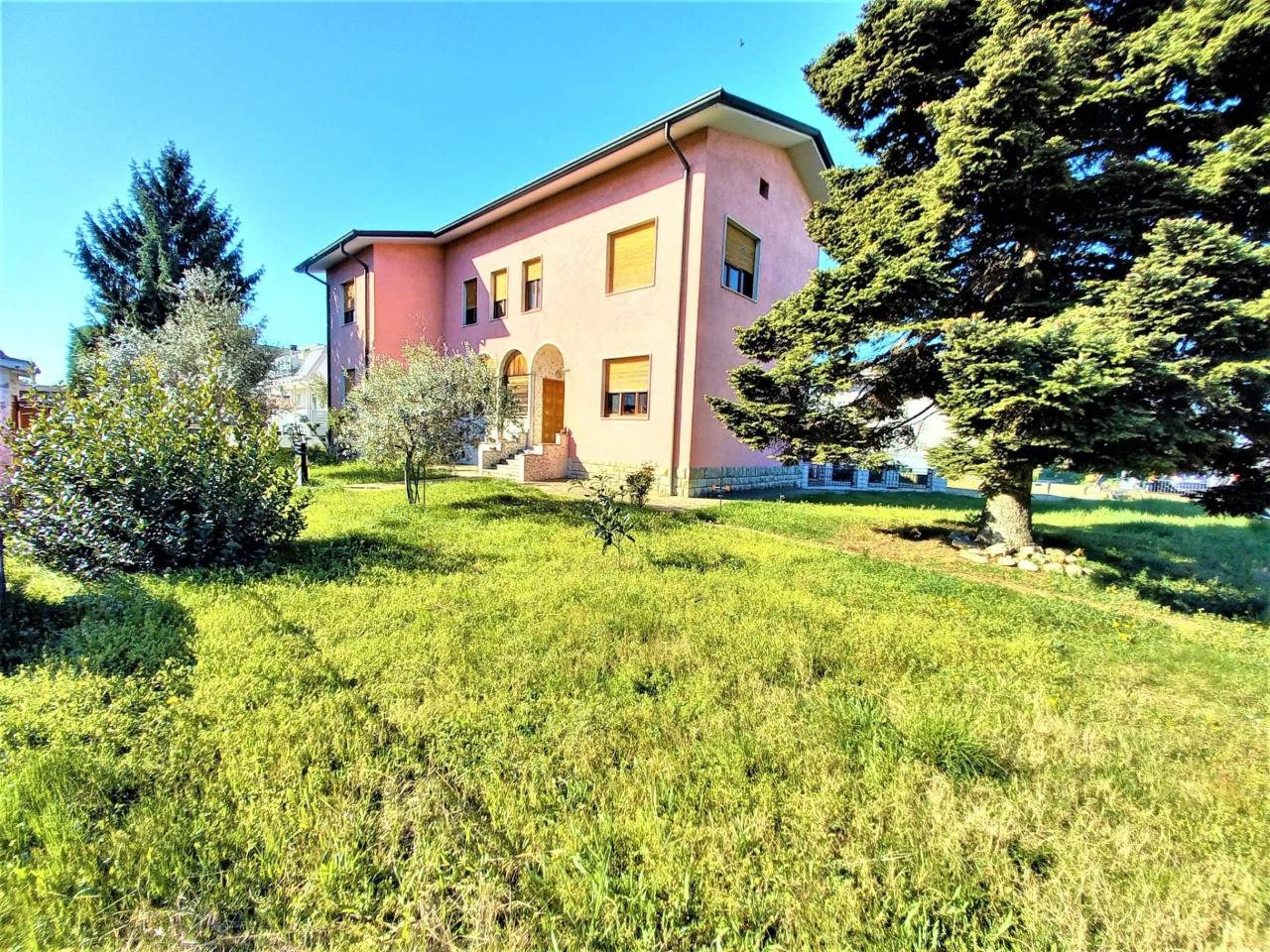 Villa in vendita a Cassano D'Adda