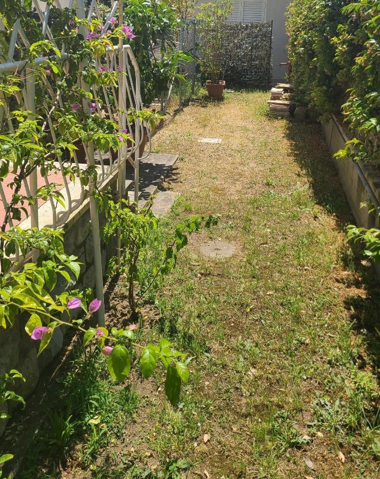 appartamento in vendita a Pietrasanta in zona Fiumetto