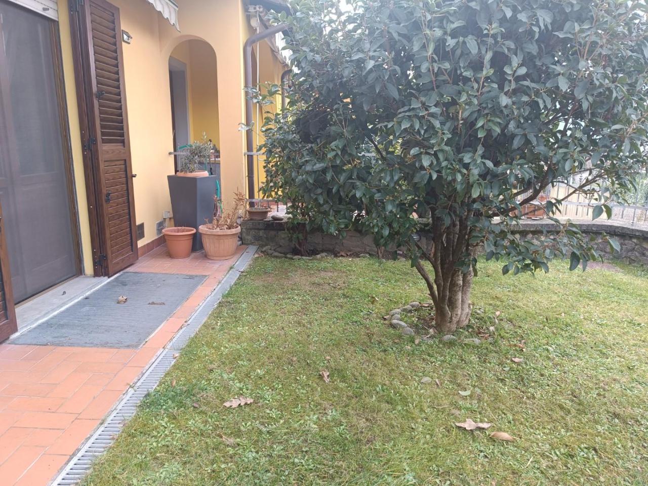 Villa bifamiliare in vendita a Bagni Di Lucca