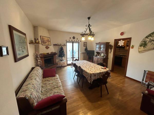 Appartamento in vendita a Costa Di Serina