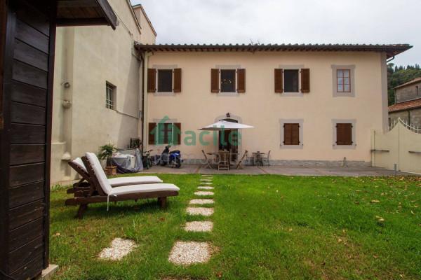 Villa bifamiliare in vendita a Pisa