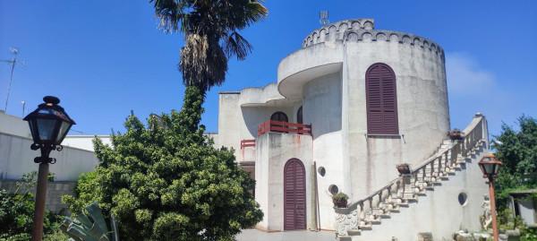 Villa bifamiliare in vendita a Lecce