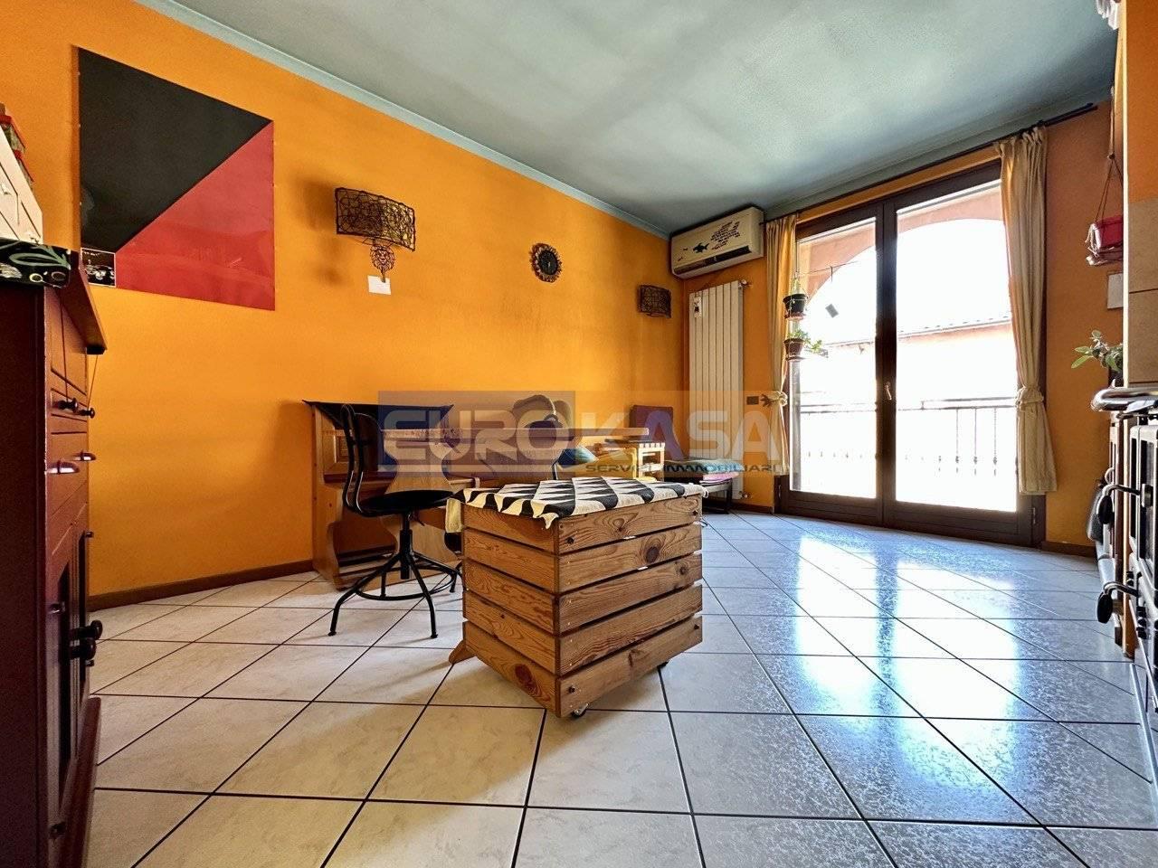 Appartamento in vendita a Lurano
