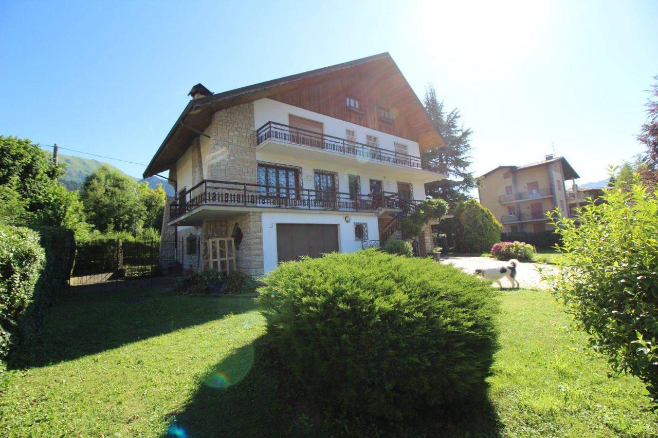 Villa in vendita a Rovetta