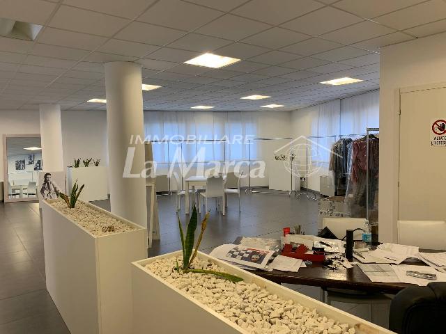 Office in {3}, Viale della Repubblica - Photo 1