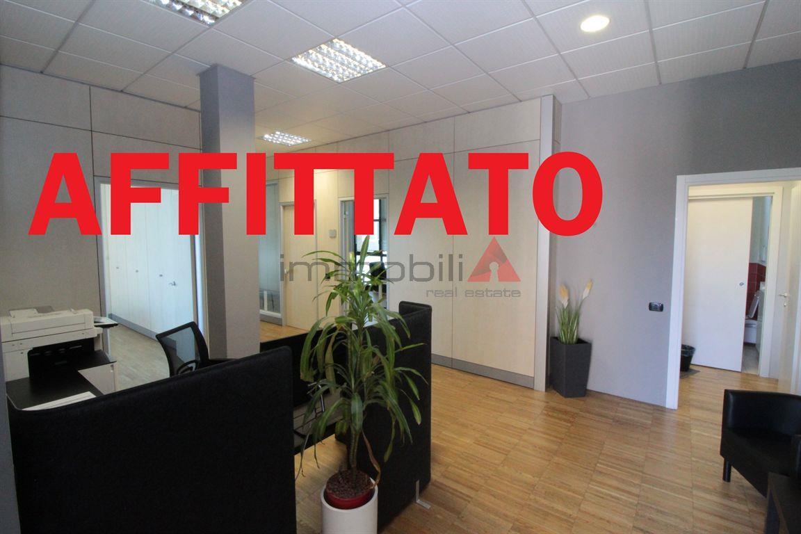 Ufficio in , Brugherio, {3} - Foto 1