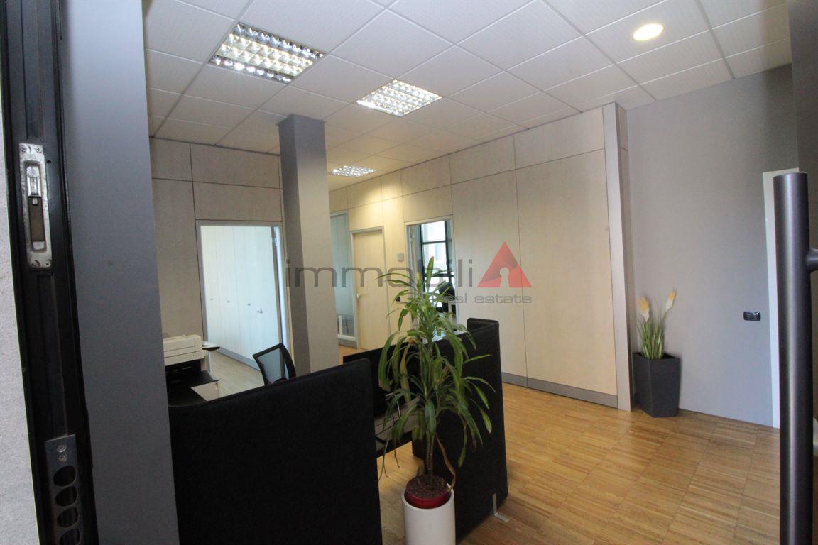 Ufficio in , Brugherio, {3} - Foto 2