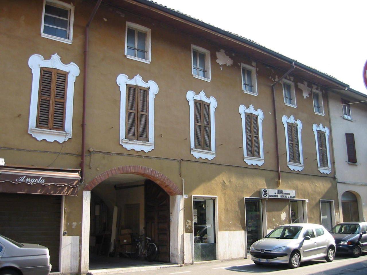 Palazzina commerciale in vendita a Brignano Gera D'Adda