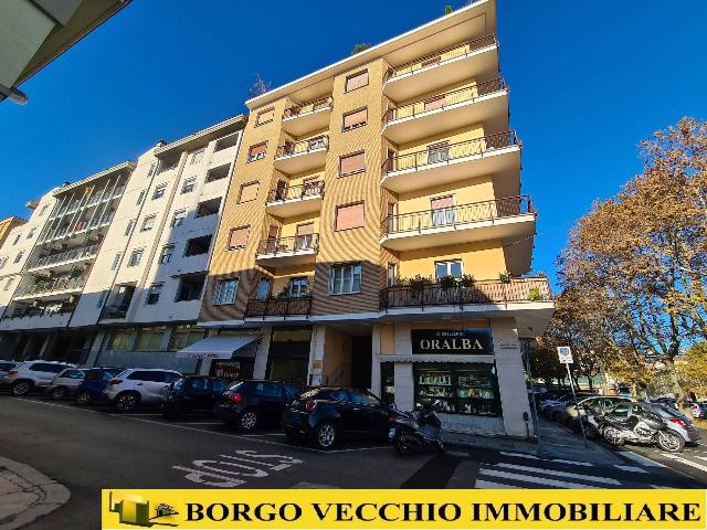 Negozio in Via Bartolomeo Bruni, Cuneo - Foto 1