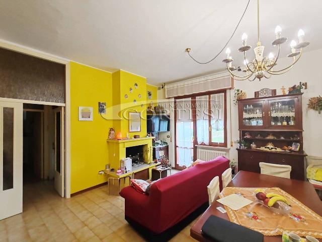 2-room flat in {3}, - Photo 1