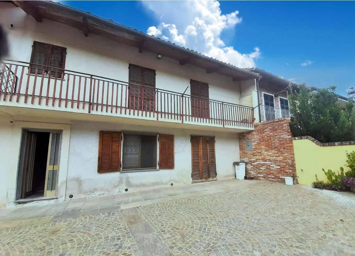 Casa indipendente in vendita a Corneliano D'Alba