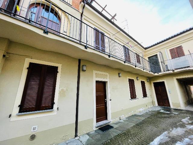 2-room flat in Via Vittorio Emanuele II, Bra - Photo 1