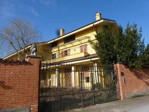 Villa in Strada Pennaccini, Bra - Foto 1