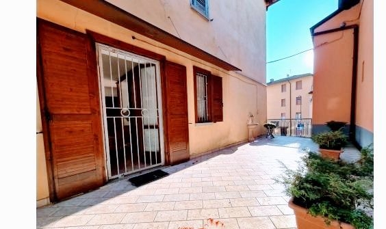 2-room flat in Via San Rocco, Vertova - Photo 1