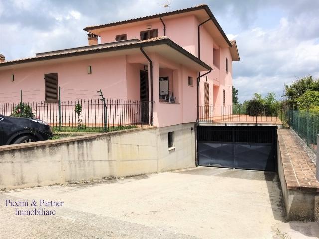 Terraced house in Via Nazionale 59, Castiglione del Lago - Photo 1