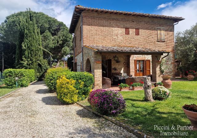 Country house or cottage in Via Castiglionese 38, Castiglione del Lago - Photo 1