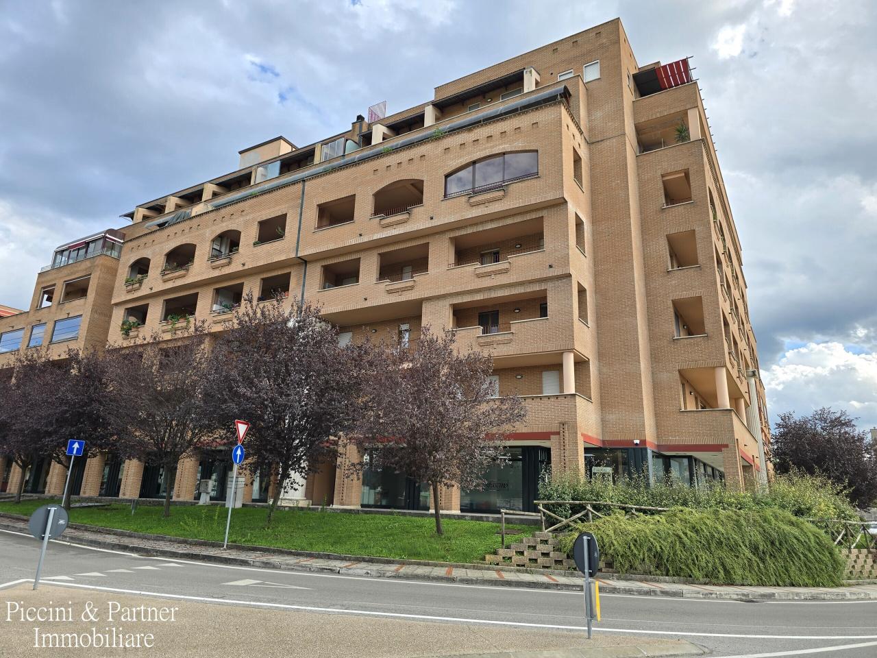 Negozio in Via del Conservificio, Bastia Umbra, {3} - Foto 2