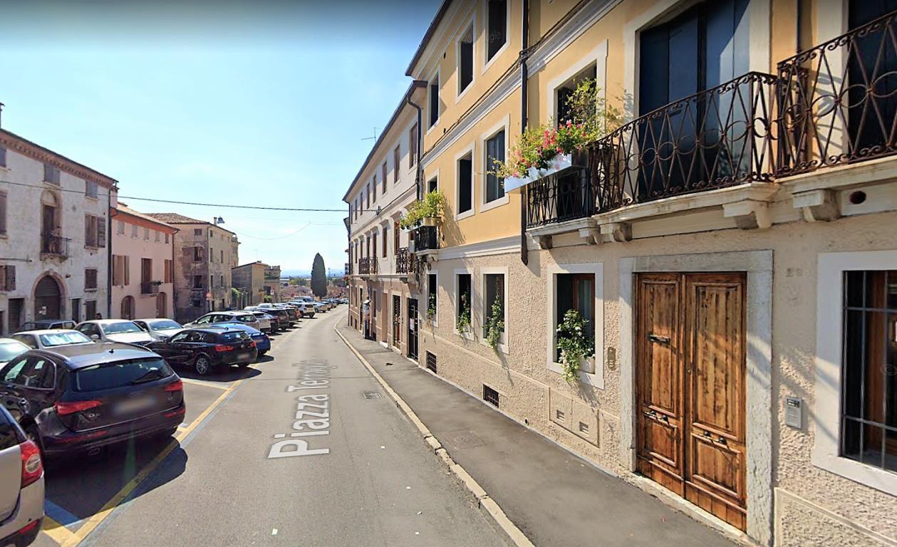 Magazzino in Piazza Terraglio, Bassano Del Grappa, {3} - Foto 1