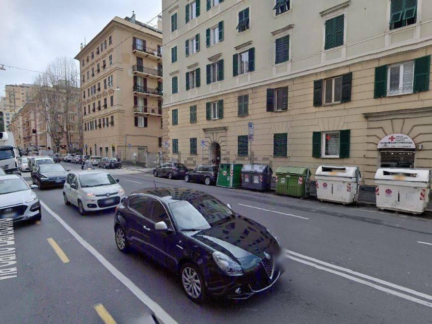Magazzino in affitto a Genova