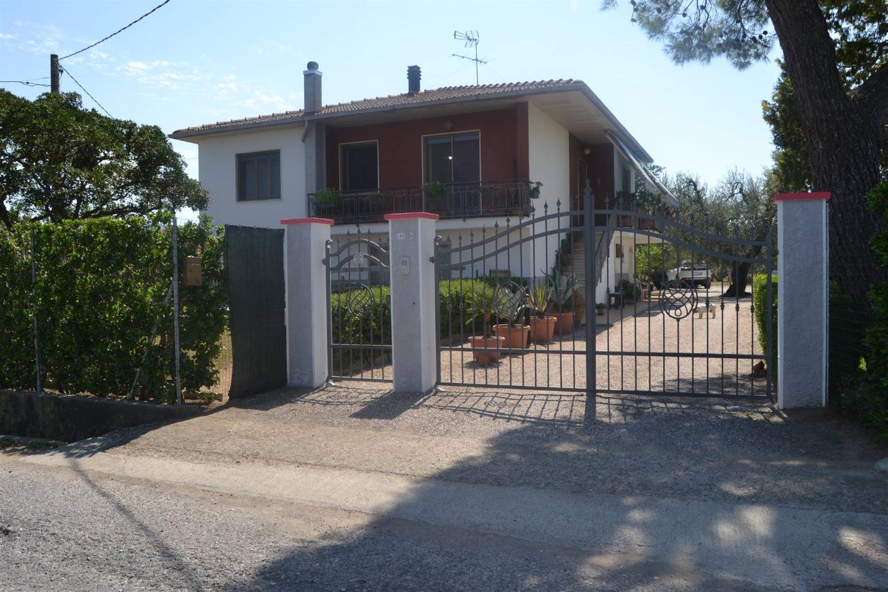 Villa in vendita a Castagneto Carducci