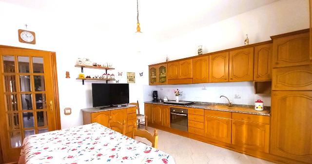 4-room flat, Castagneto Carducci - Photo 1