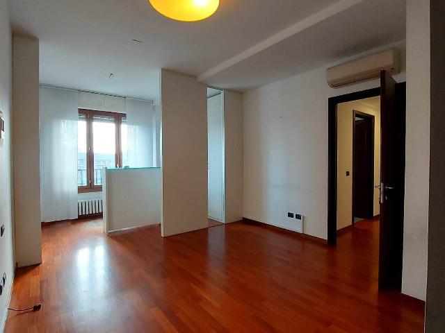 Shared office in Via Camozzi 77, Bergamo - Photo 1