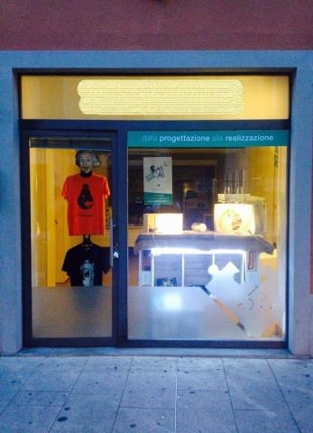 Negozio in Via Moroni 116, Bergamo - Foto 1