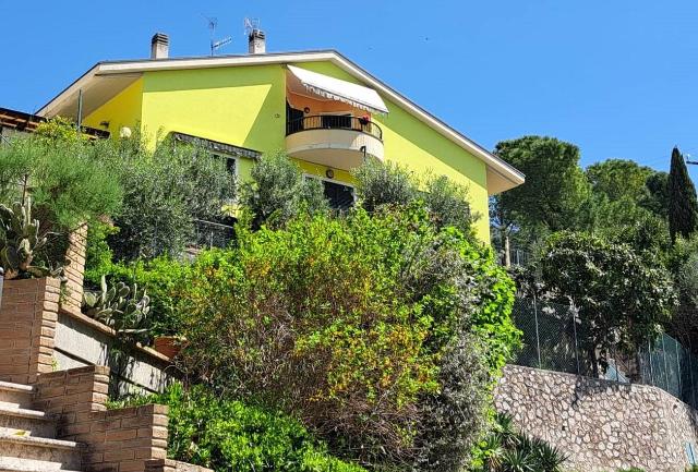 Mansion in Via Dellancara, Spoleto - Photo 1