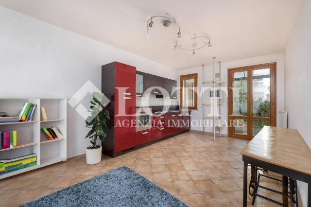 2-room flat in Via Vittoria,  6, Cascina - Photo 1