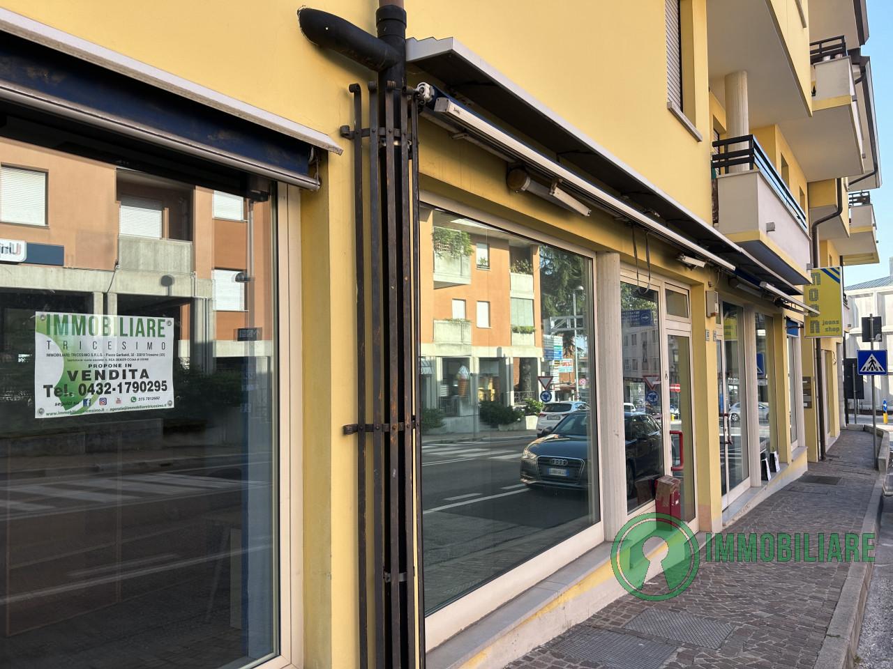 Esercizio commerciale in Via Santo Stefano 83, Buia, {3} - Foto 2