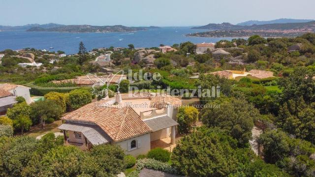 Mansion in Porto Rafael, Palau - Photo 1