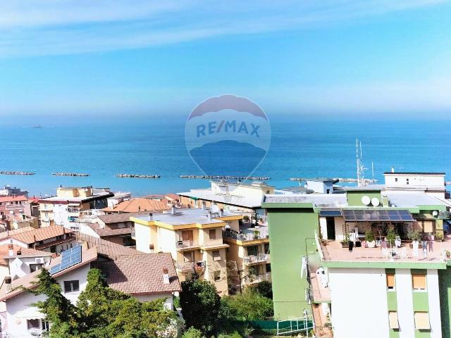 4-room flat in Via Calabria 8/d, Falconara Marittima - Photo 1